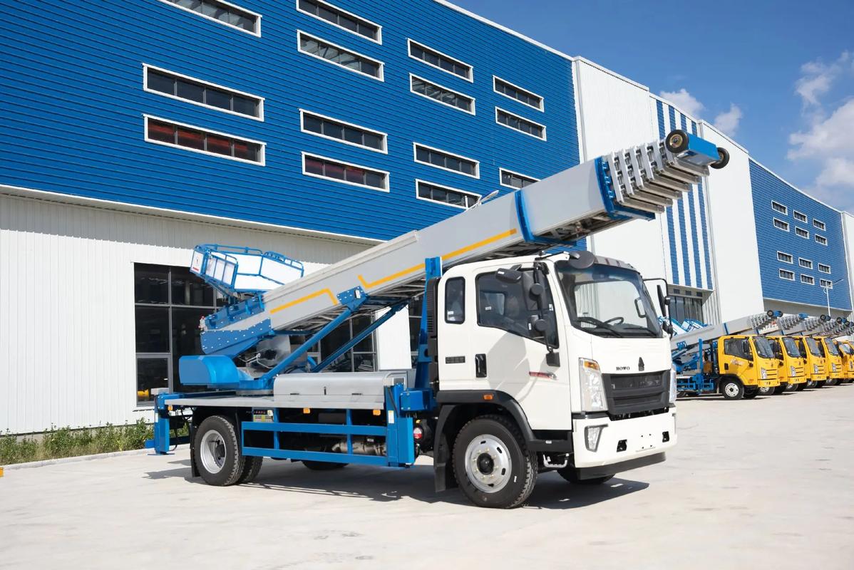 双流出租云梯车高空作业车 建筑垃圾搬运