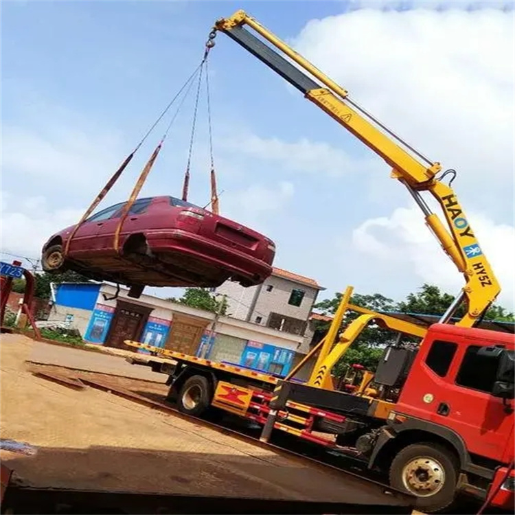 双流吊车吊汽车的正确方法